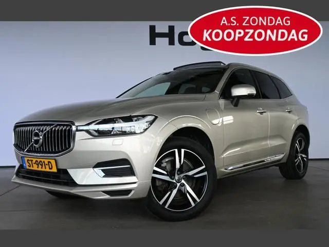 Volvo XC60 2.0 T8 Twin Engine AWD Inscription Harman/Kardon Navigatie Panoramadak Carplay Goed Onder...