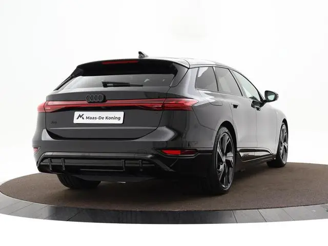 Audi A6 S edition e-tron 367 PK 100 Kwh · Panorama dak · Luchtvering · 21"LM Velgen · Remzadels rood...