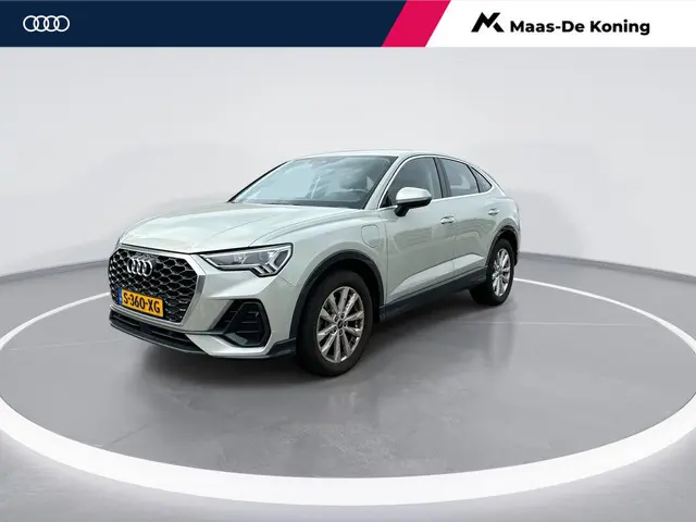 Audi Q3 Sportback 45 TFSIe/245PK Advanced Edition · Apple/Android Car Play · Camera · Navigatie · Ga...