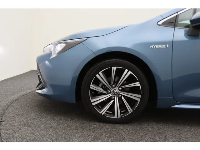 Toyota Corolla Touring Sports