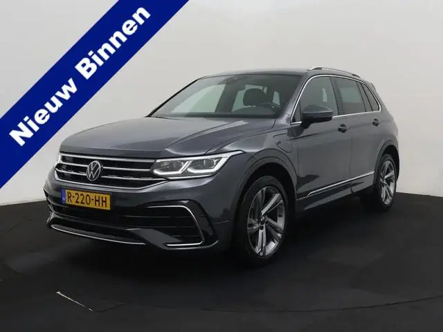 Volkswagen Tiguan 1.4 TSI eHybrid R-Line Business+ | PANO | IQ-Light | VC | Adapt. Cruise | Clima |...
