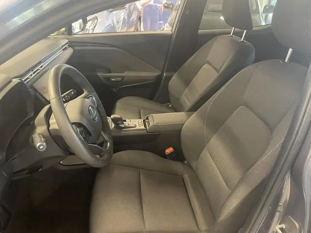Lexus LBX