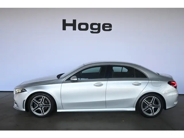 Mercedes-Benz A-klasse 180 Business Solution AMG Automaat Navigatie Widescreen Stoelverwarming Inrui...