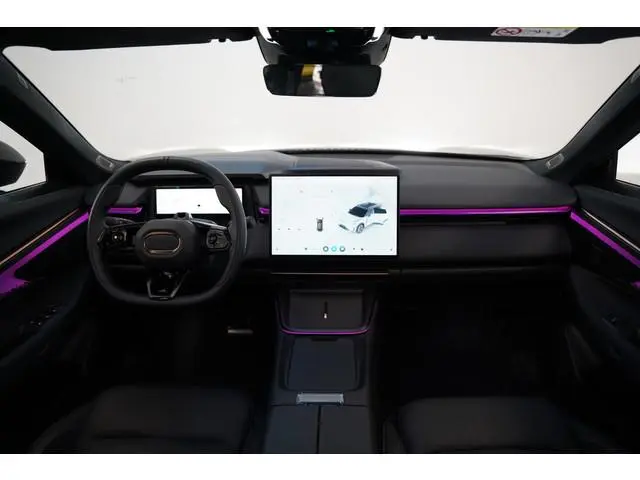 Lynk & Co 08