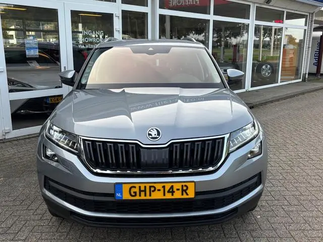 ŠKODA Kodiaq 1.5 150PK TSI Business Edition Plus | Leder | Trekhaak | Adaptive | Stoel VW |