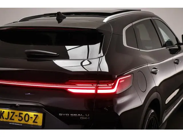 BYD SEAL U