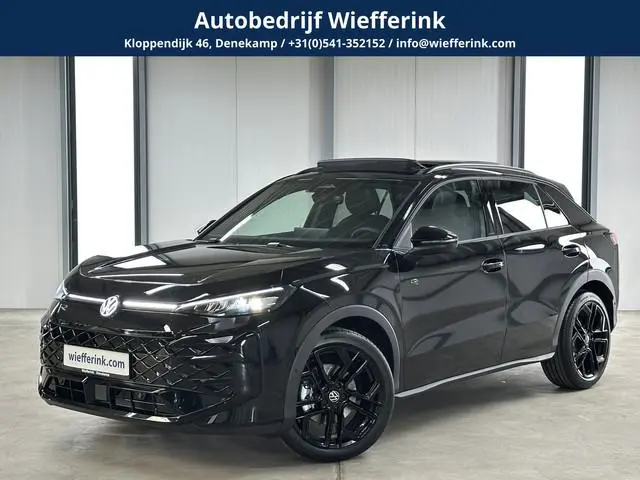 Volkswagen T-Roc 1.5 eTsi R-Line First Edition | Trekhaak | Pano | Black-style | Licht-pakket (IQ.Li...