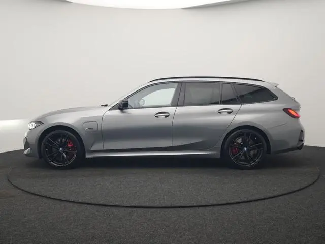 BMW 3-serie Touring 330e xDrive M Sport PHEV FACELIFT MODEL  293pk Dealer O.H. | Trekhaak Af Fabriek...