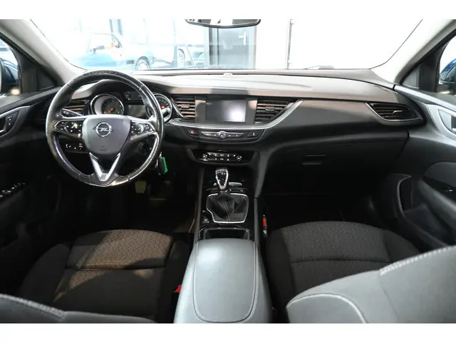 Opel Insignia Sports Tourer 1.5 Turbo Business Clima Navigatie LED Carplay Goed Onderhouden! Inruil...