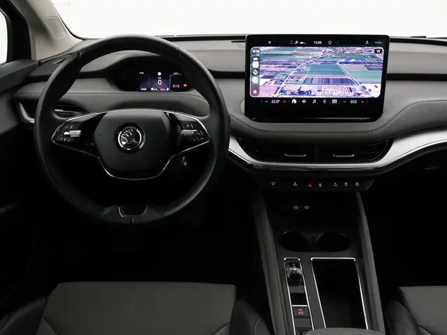 Skoda Enyaq iV 60 + SFEERVERLICHTING | CAMERA | NAVIGATIE | APPLE CARPLAY | ANDROID AUTO | 19 INCH L...