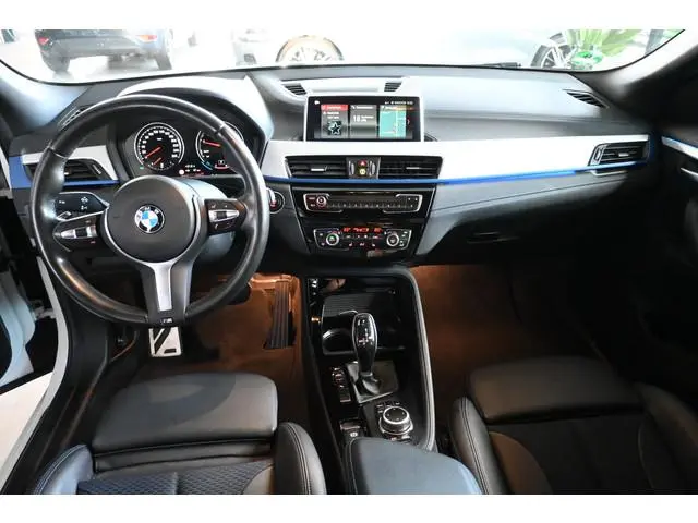 BMW X2 sDrive18i High Executive M-Sport Automaat Led Clima Cruise Leder Navigatie Stoelverwarming 10...