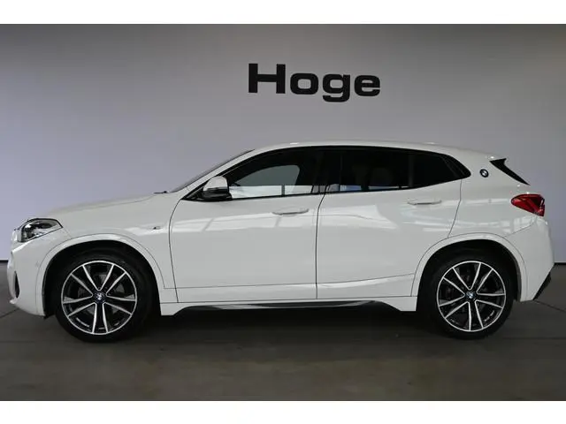 BMW X2 sDrive18i High Executive M-Sport Automaat Led Clima Cruise Leder Navigatie Stoelverwarming 10...