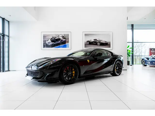Ferrari 812 Superfast ~Ferrari Munsterhuis~