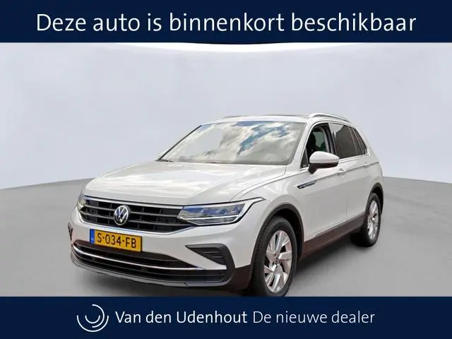 Volkswagen Tiguan 1.5 TSI 150pk DSG Life Business | Panoramadak | Wekl. trekhaak | Keyless | Stoelve...