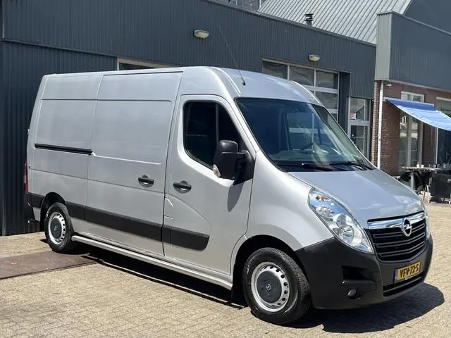 Opel Movano 2.3 CDTI L2H2 170pk Automaat Airco Cruise controle Trekhaak 2500kg trekgewicht Camera Te...