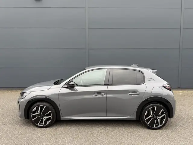 Peugeot 208 100pk GT (Camera - Keyless Entry - LED - Navigatie Automatische Airco - Draadloos laden...