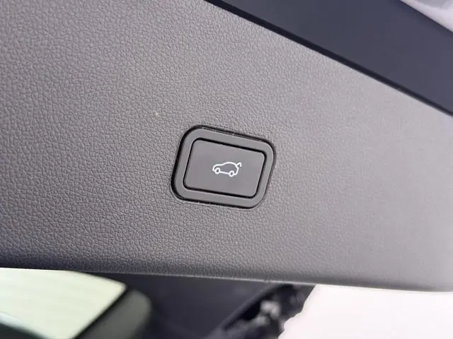 XPENG G9