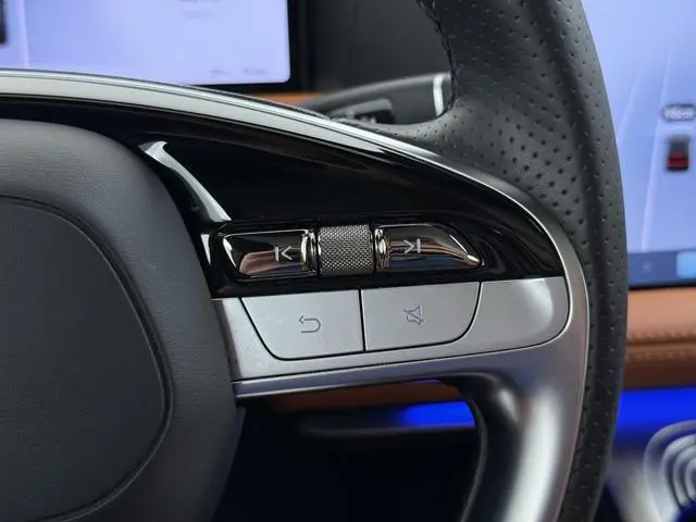 XPENG G9