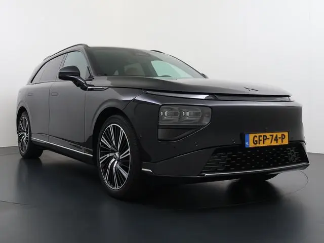 XPENG G9