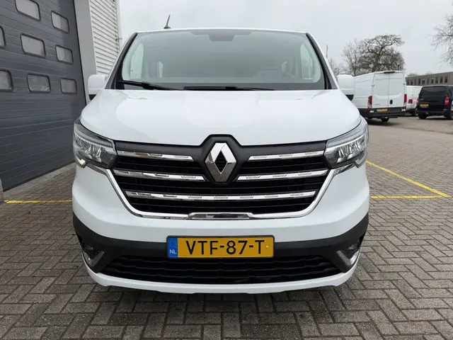 Renault Trafic 2.0 dCi 130pk T29 L2H1 DC 6 persoons Work Edition / vaste prijs rijklaar € 24.950 ex...