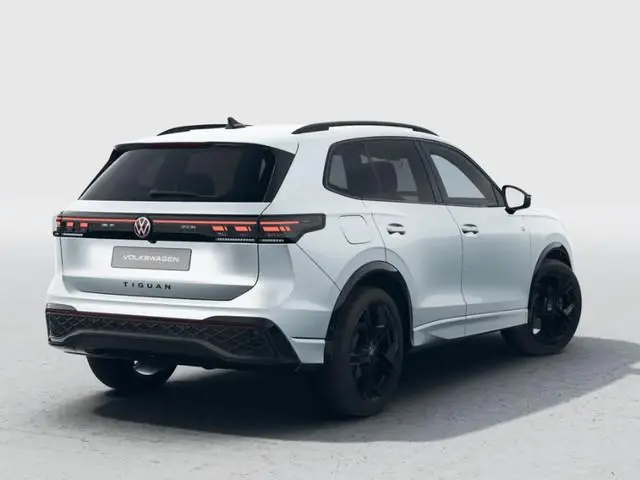 Volkswagen Tiguan R-Line Edition 1.5 eHybrid 272 PK 6 versn. DSG · Black Style Pakket · Comfort Pakk...