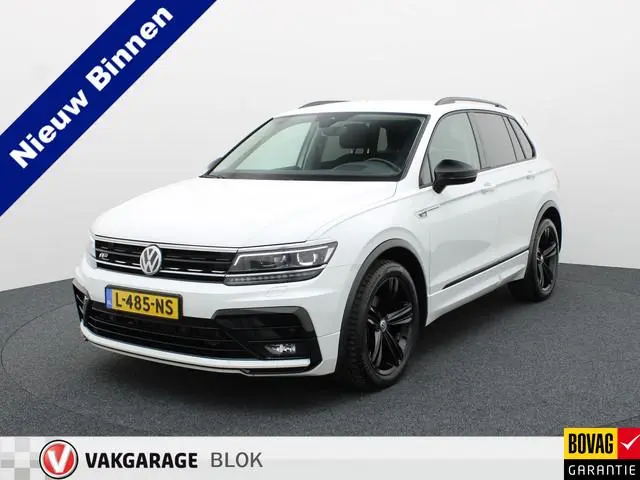 Volkswagen Tiguan 1.5 TSI ACT Highline Business R | Black Style | Head Up | Side Assist | Elk. A-kle...