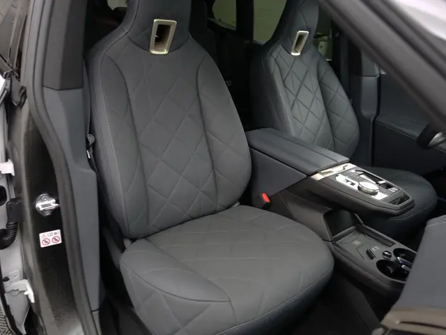 BMW iX xDrive40 M Gold Edition 77 kWh- SOH 99%, Harman Kardon, Stoelmassage, Stuur/Stoelverwarming,...
