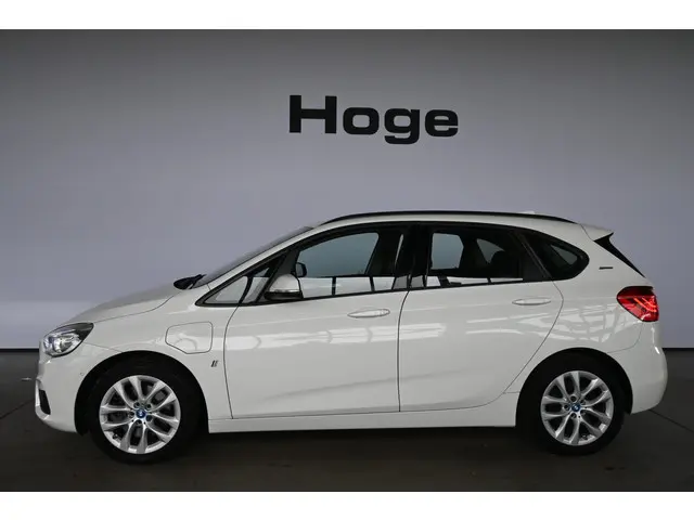 BMW 2-serie Active Tourer 225xe iPerformance Automaat Clima Navigatie LED Rijklaarprijs Inruil Mogel...
