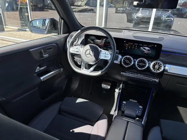 Mercedes-Benz EQB 250 AMG Line 67 kWh