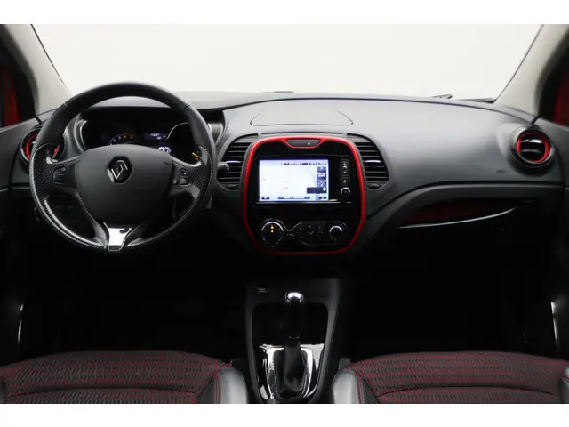 Renault Captur 1.2 TCe Helly Hansen Two-Tone, Navigatie, Keyless, Climate, Trekhaak, PDC, 17"
