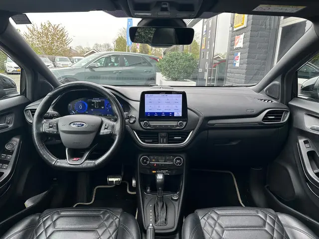 Ford Puma 1.0 ST-Line X Vignale, Automaat, Pano, Virtual Cockpit, Trekhaak, Camera, Leder, NAP