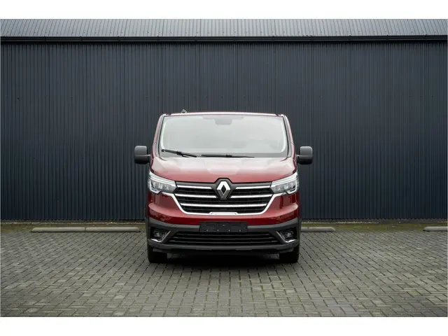 Renault Trafic Blue dCi 150PK | L2H1 | 9-Zits | LED | Camera | Navi | Zijschuifdeur R+L | Cruise | A...