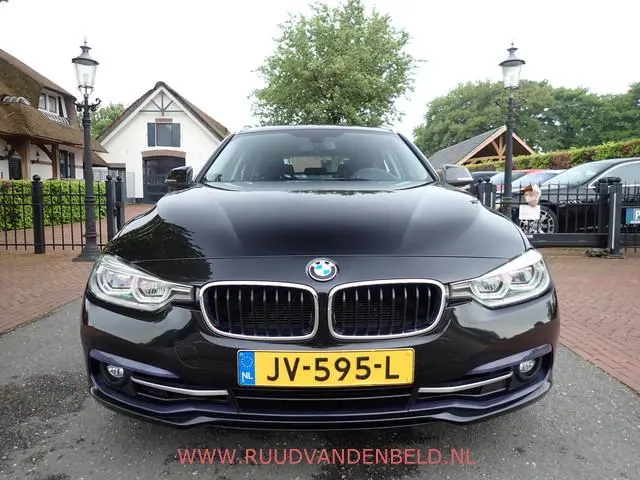 BMW 3-serie Touring 318i SPORTLINE TREKHAAK/SPORTSTOEL/CRUISE/NAVIGATIE