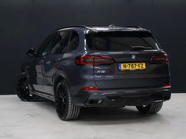 BMW X5 xDrive45e High Executive [SCHUIFKANTELDAK, APPLE CARPLAY, HEAD-UP, LUCHTVERING, MEMORY SEATS,...