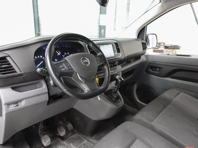 Opel Vivaro 1.5 CDTI L3H1 Edition Dubbele Cabine Airco Navi Bluetooth Parkeersensoren Camera Trekhaa...