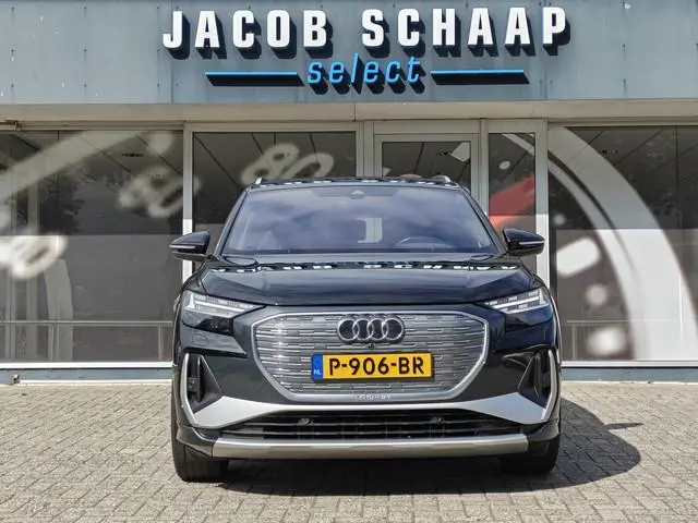 Audi Q4 e-tron 40 Launch Edition S Competition 77 kWh / Trekhaak / Adapt. Cruise. / HUD / PDC V+A /...