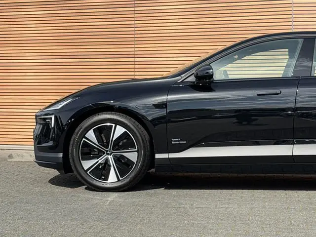 Polestar 4