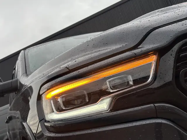 Dodge Ram 1500 5.7 V8 4x4 Crew Cab 5'7 Limited MARGE | GROOT SCHERM | DIEP BLAUW | GEWELDIGE VOLLE U...