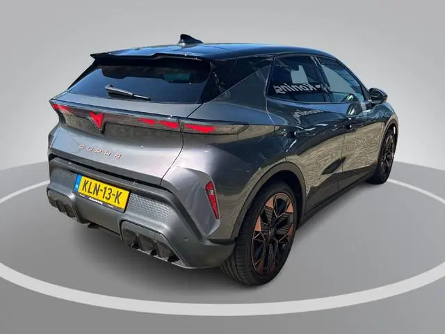 CUPRA Raval Performance First Edition 56 kWh Levering September