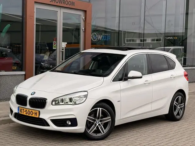 BMW 2-serie Active Tourer 216d Centennial Sport Line | Pano | Trekhaak | Stoelverwarming | Cruise |...