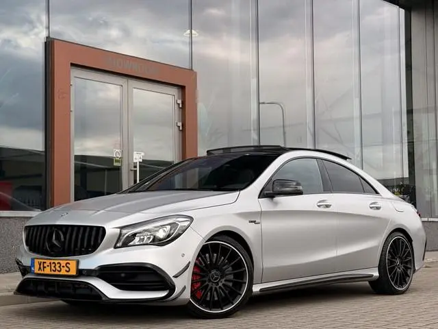 Mercedes-Benz CLA-klasse AMG 45 4MATIC MATGRIJS | Leder | Pano | Schaalstoelen | Harman / Kardon | A...