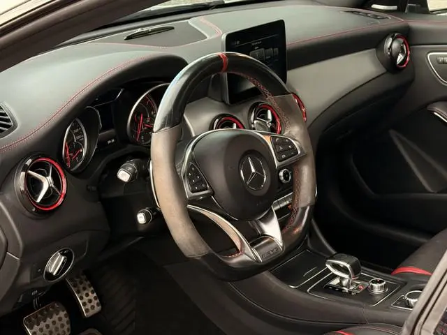 Mercedes-Benz CLA-klasse AMG 45 4MATIC MATGRIJS | Leder | Pano | Schaalstoelen | Harman / Kardon | A...