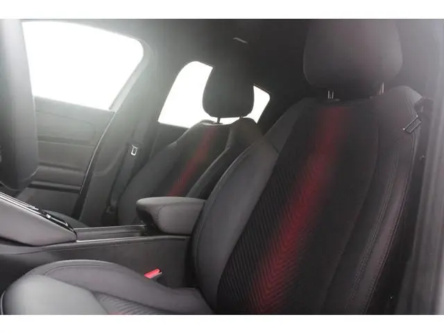 Alfa Romeo Junior 1.2 145PK AUTOMAAT Hybrid IBRIDA TI | TECHNO PACK: (LED MATRIX KOPLAMPEN, DRAADLOZ...