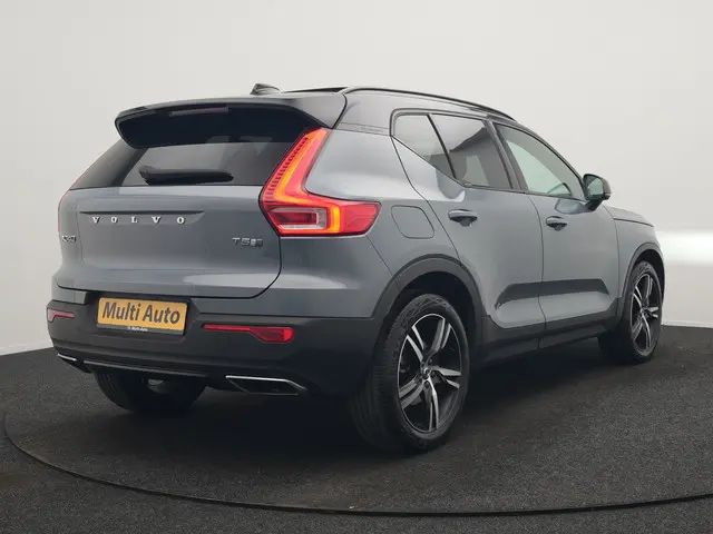 Volvo XC40 T4 Recharge R-Design PHEV 211pk Dealer O.H. | Panodak | Adaptive Cruise | Camera | Harman...