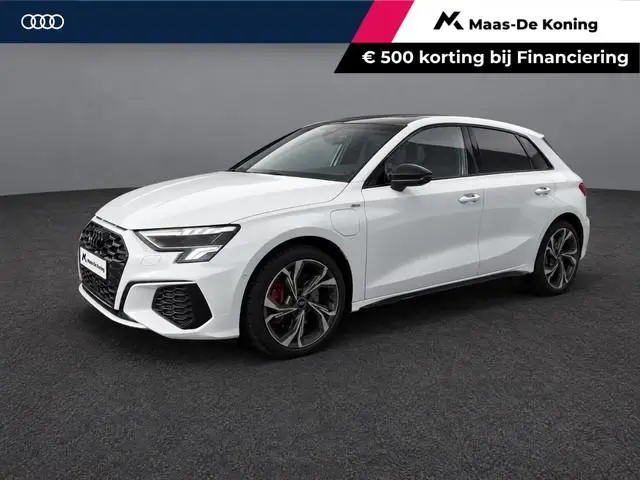 Audi A3 Sportback 45 TFSI e 245pk S edition Competition · Panoramadak · Camera · Apple/Android Car P...