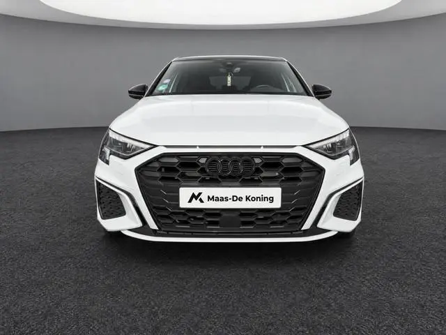 Audi A3 Sportback 45 TFSI e 245pk S edition Competition · Panoramadak · Camera · Apple/Android Car P...