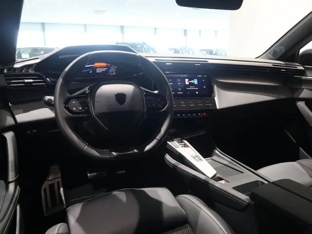 Peugeot e-308