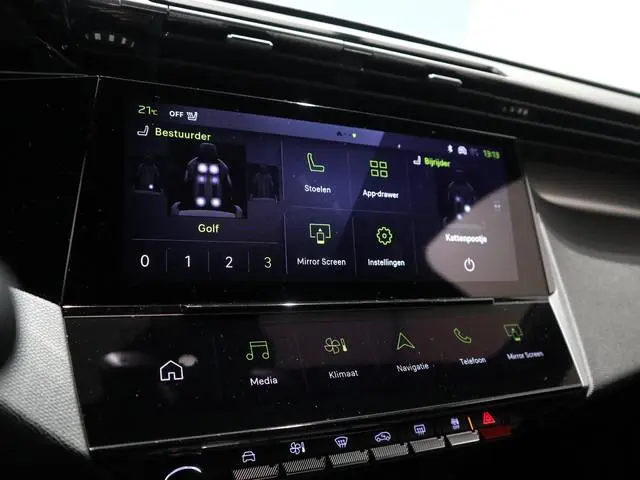Peugeot e-308