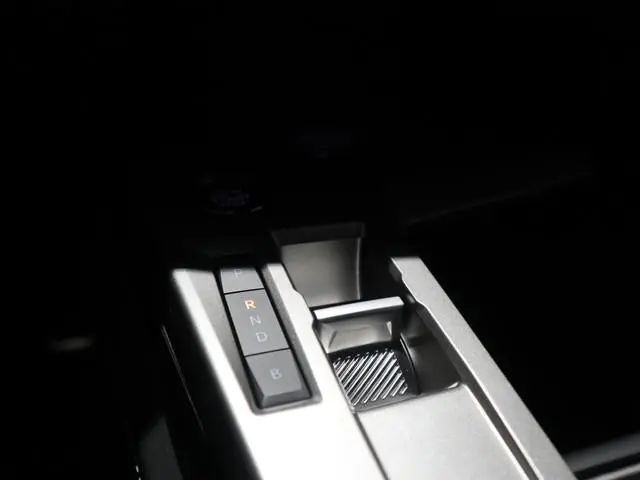 Peugeot e-308