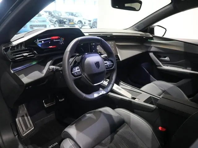 Peugeot e-308